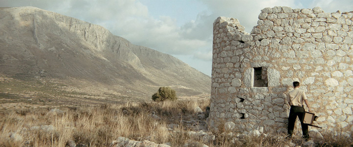 Έκδυσις