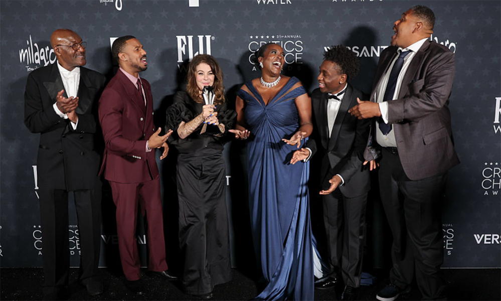 Critics Choice Awards One Battle After Another και εδώ Περιοδικό Move It
