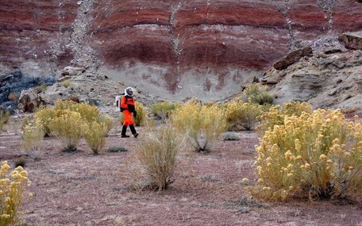 Ο Πολ Σοκόλοφ στον Ερευνητικό Σταθμό Mars Desert στη Γιούτα