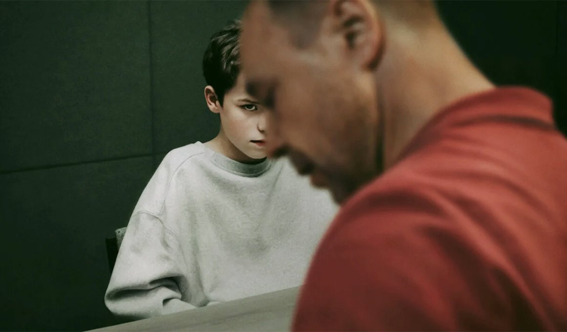 "Adolescence": Ένα χαμηλότονο τηλεοπτικό κομψοτέχνημα