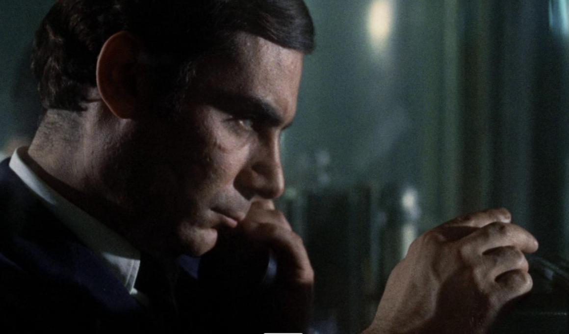 Investigation of a Citizen Above Suspicion - κριτική ταινίας