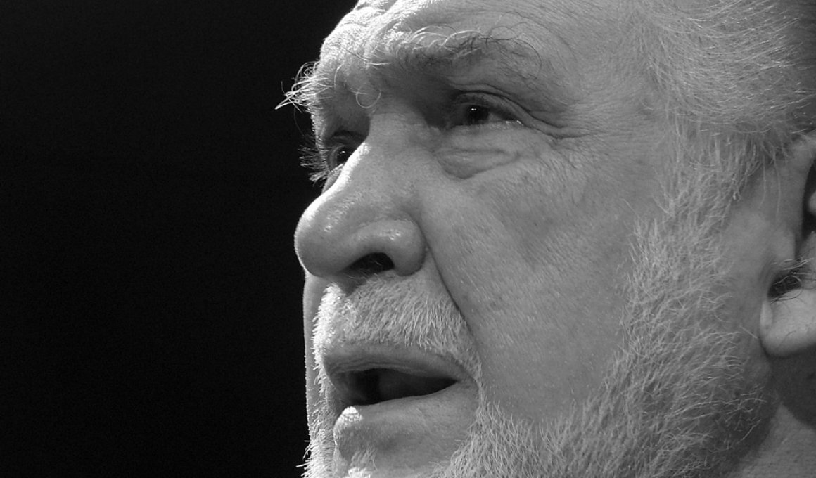 Πέθανε ο Κώστας Καζάκος σε ηλικία 87 ετών