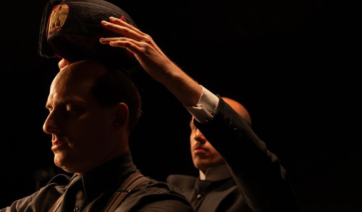 Η σειρά του Τζο Ράιτ για τον Μουσολίνι, έχει τρέιλερ