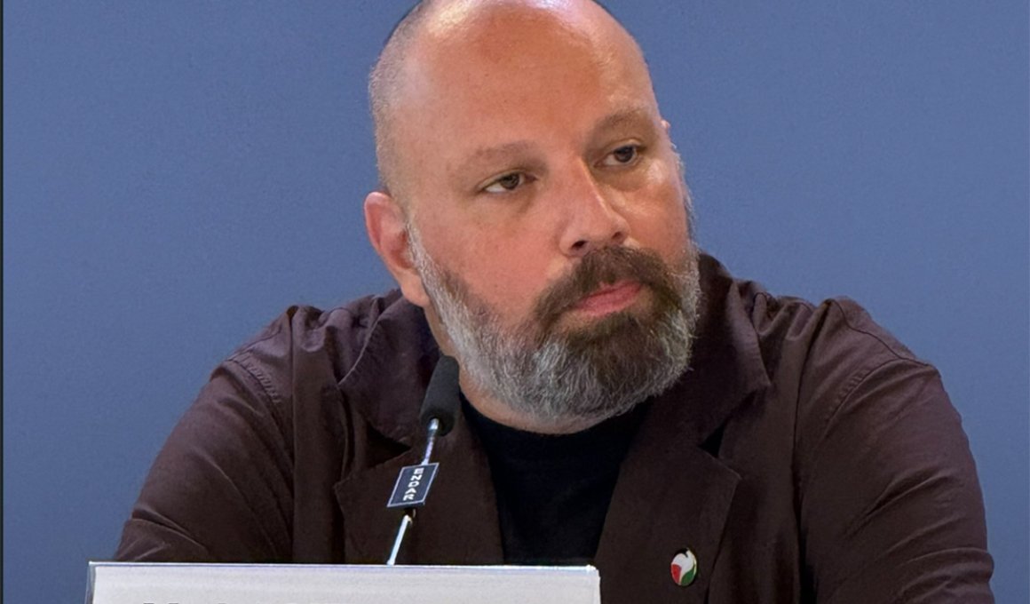 Γιώργος Λάνθιμος: "Η δυστοπία συμβαίνει τώρα" Γιώργος Λάνθιμος: "Η δυστοπία συμβαίνει τώρα"