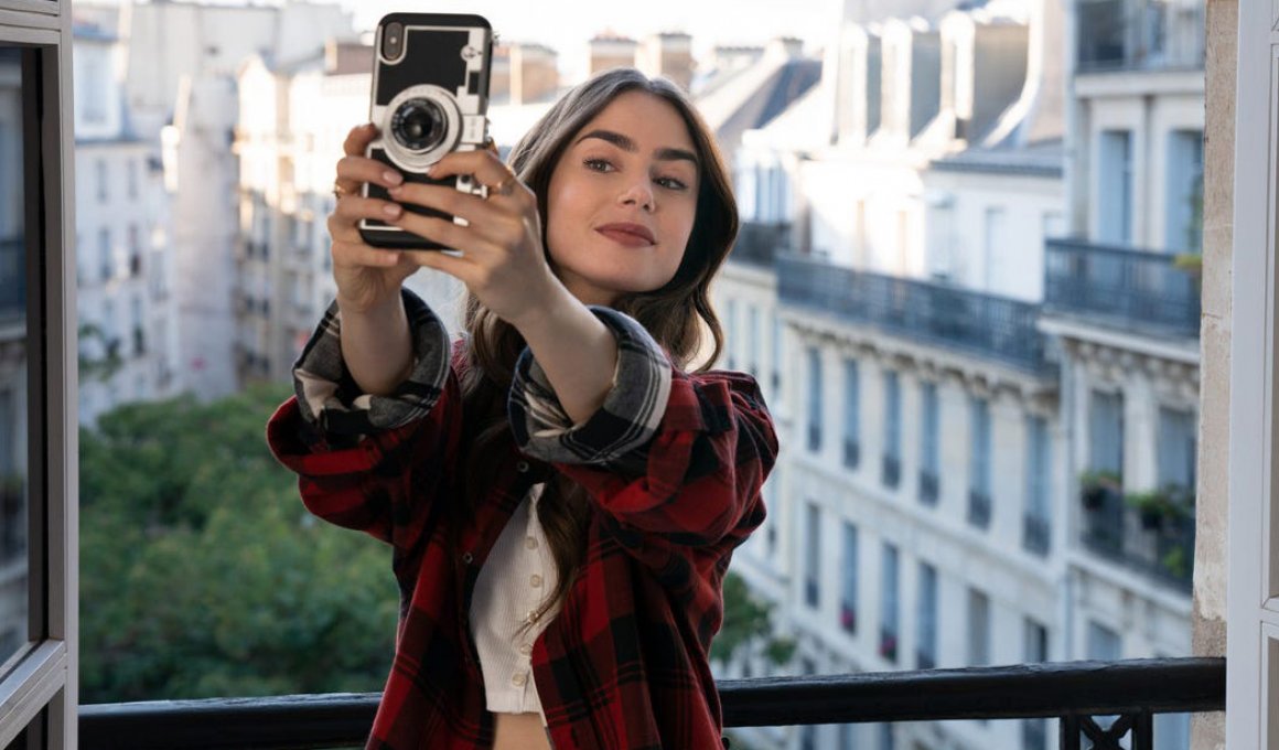 "Emily in Paris" season 1: Πολύ... city, καθόλου sex