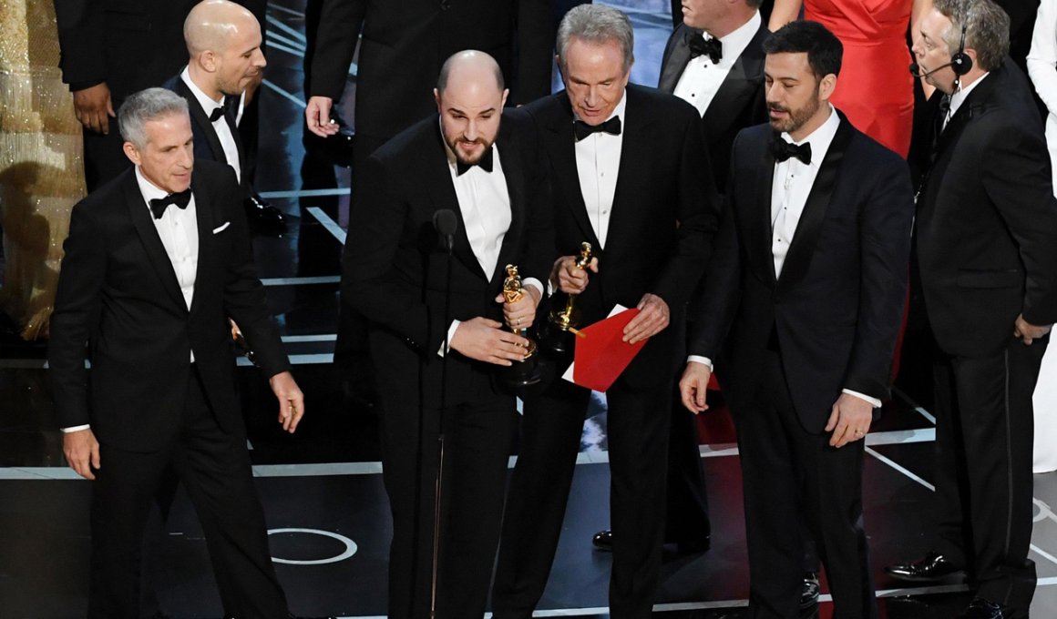 Oscars 17: Ποιος πήρε την ευθύνη για το φιάσκο