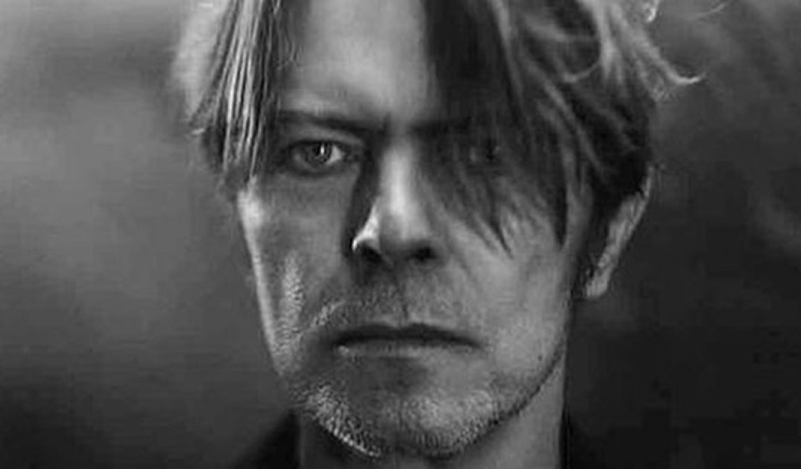 O David Bowie γράφει μουσική για μιούζικαλ