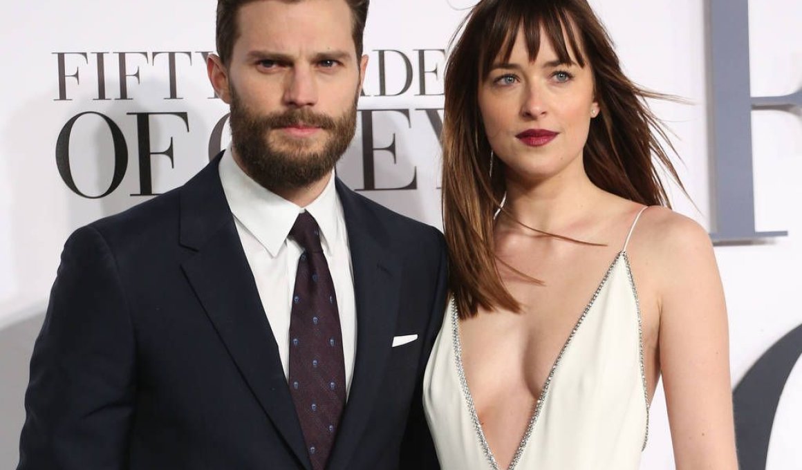Βατόμουρα 16: Σάρωσε το "50 shades of Grey"