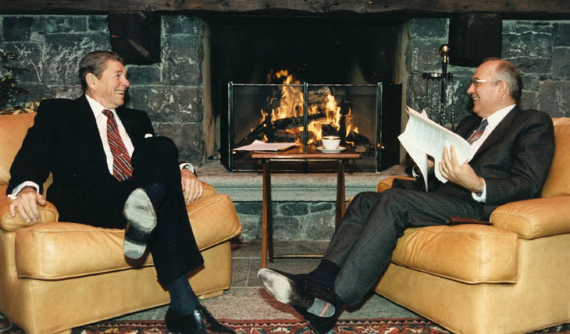 Μίνι σειρά για τη δεκαετία του 1980 από το National Geographic Μίνι σειρά για τη δεκαετία του 1980 από το National Geographic