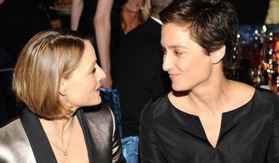 Η Jodie Foster παντρεύτηκε τη σύντροφό της Alexandra Hedison Η Jodie Foster παντρεύτηκε τη σύντροφό της Alexandra Hedison