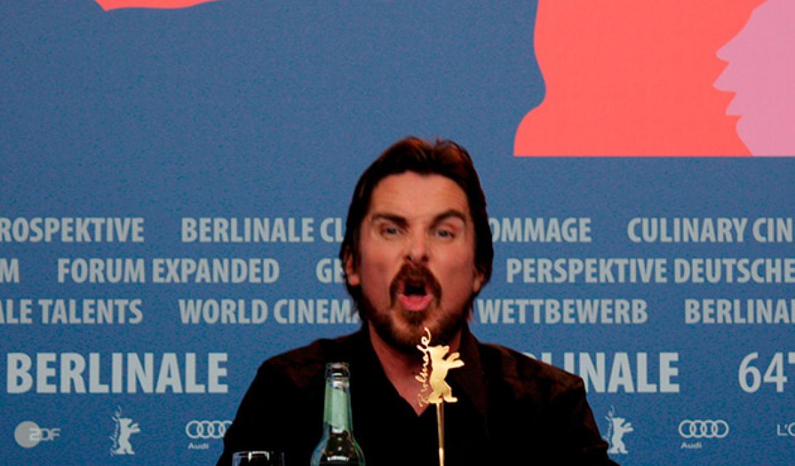 Berlinale 14: "Αmerican Hustle" συνέντευξη τύπου και οι γκριμάτσες του Κρίστιαν Μπέιλ