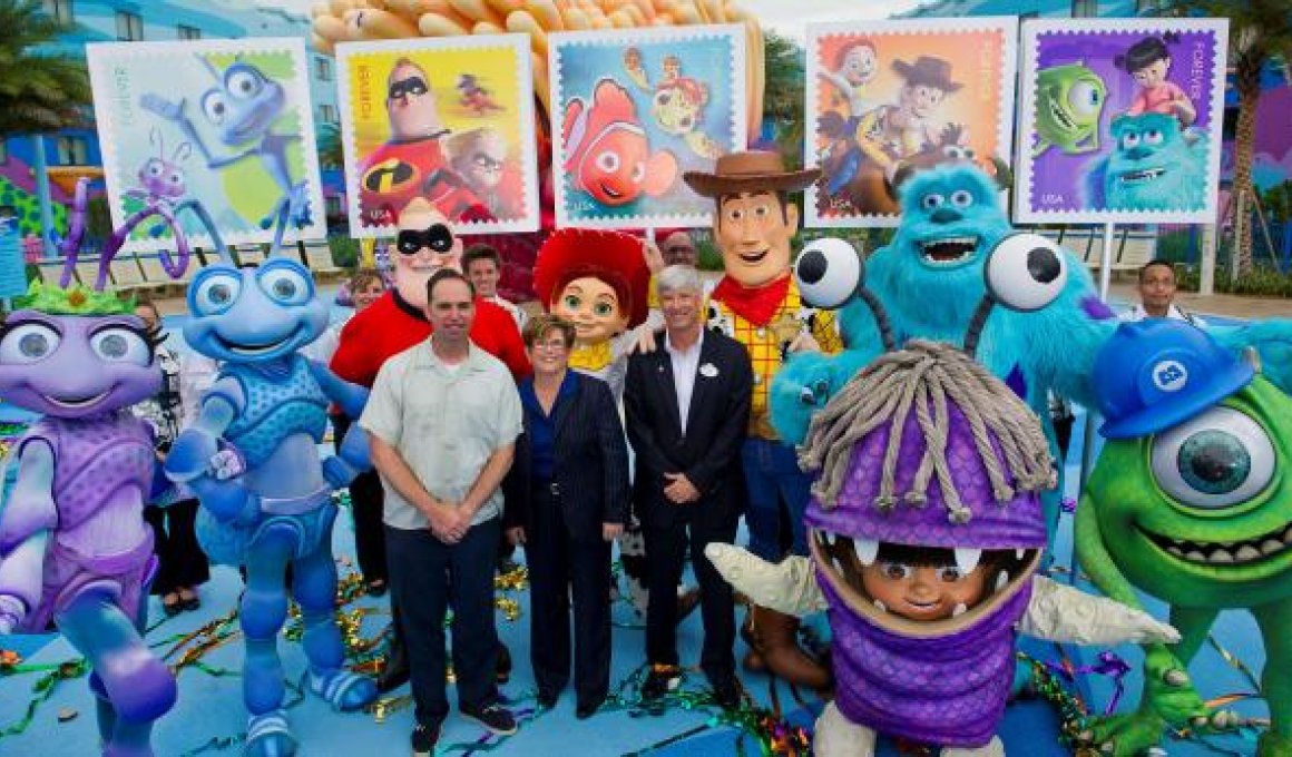 "Mail a smile" με Disney Pixar