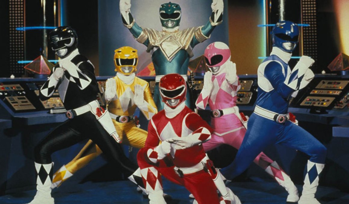 Tαινία για τους Power Rangers...