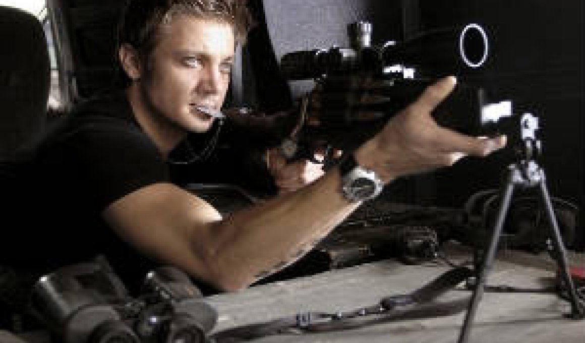 Από τ’ολότελα, έστω Jeremy Renner…