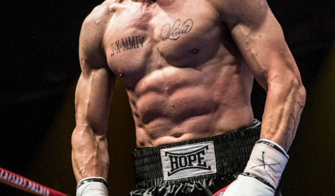 "Southpaw". Ο Τζέικ Τζίλενχαλ μεταμορφωμένος.