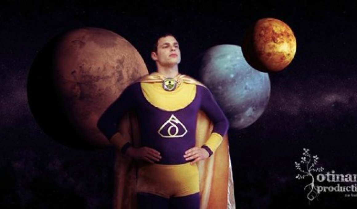 "Σούπερ Δημήτριος". Ο πρώτος ελληνικός σούπερ ήρωας!