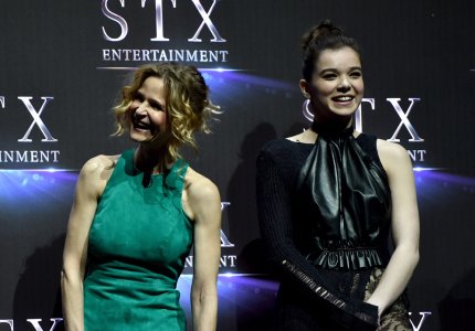 "The edge of 17": Η Χέιλι Στάινφελντ ξεμπερδεύει με την εφηβεία