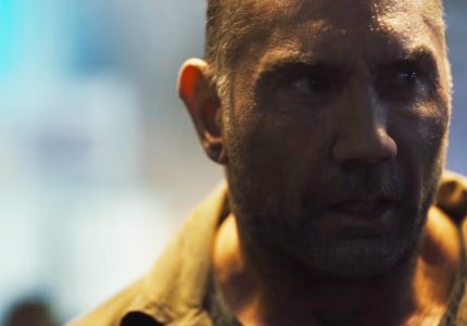 Στο νέο short prequel του Blade Runner 2049, ο Ντέιβ Μπαουτίστα δέρνει