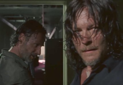 Tα 3 πρώτα λεπτά από το s08e02 του The Walking Dead