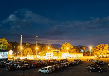 Το Θairος Film Festival παίζει "Ford v Ferrari" για τους πληγέντες των πυρκαγιών