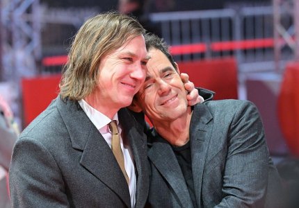 Berlinale 2025: Τομ Τίκβερ & Λαρς Έιντιγκερ μιλούν για το "Φως"