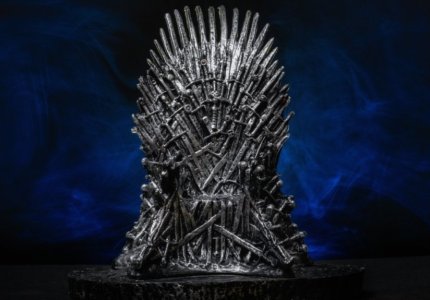 <a href="/nea/game-thrones-o-siderenios-thronos-poylithike-gia-15-ekat-dolaria/70573">Game of Thrones: Ο Σιδερένιος Θρόνος πουλήθηκε για 1,5 εκατ. δολάρια</a>