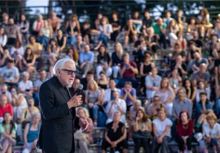 Χάρβεϊ Καϊτέλ: "Θόδωρε, είμαι εδώ ξανά"