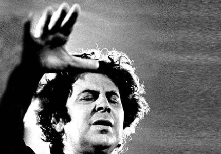 Έφυγε από τη ζωή ο Μίκης Θεοδωράκης