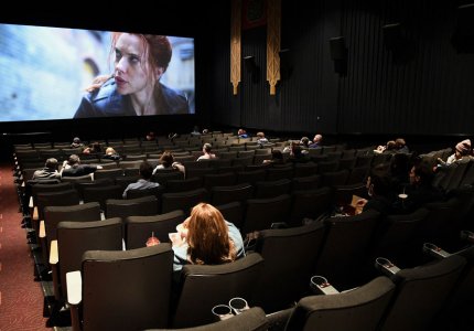 Τα σινεμά άνοιξαν ξανά στη Νέα Υόρκη