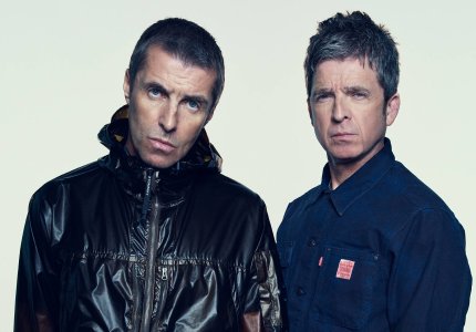 Ο δημιουργός του «Peaky Blinders» κινηματογραφεί την επανένωση των Oasis