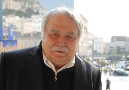 Πέθανε ο σκηνοθέτης Λάκης Παπαστάθης