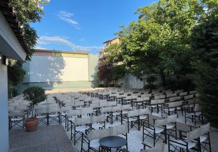 <a href="/nea/sine-peran-kindyneyei/70106">Το Σινέ Πέραν κινδυνεύει...</a>