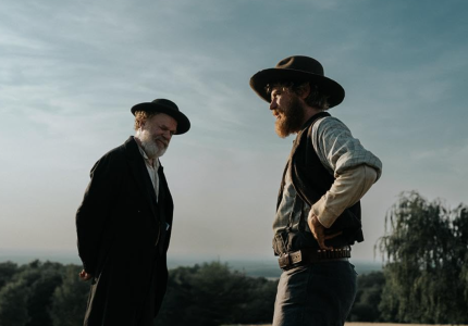 Berlinale 26: Το "A prayer for the dying" είναι αδικαιολόγητα εξουθενωτικό