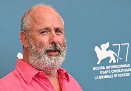 Πέθανε ο Ρότζερ Μίτσελ, σκηνοθέτης του «Μια βραδιά στο Νότινγκ Χιλ»