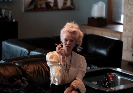 Berlinale 26: Το "Rosebush Pruning" ξεμένει γρήγορα από καύσιμα