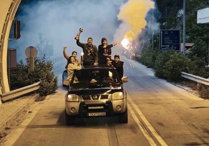 Στα "Τέρματα του Αυγούστου" μια μικρή κοινωνία διψά να ζήσει