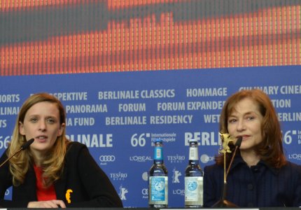 Berlinale 16: Mia Hansen-Love: “Αν δεν ενδιαφερόταν η Isabelle, δεν θα ξεκινούσα να γράψω το σενάριο του "Τhings to come"