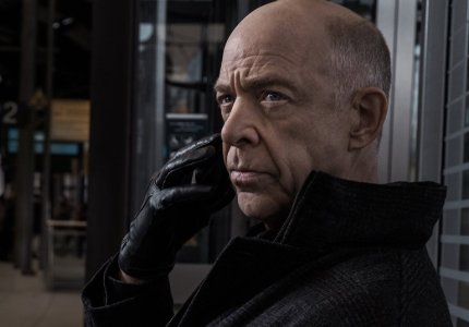 "Counterpart" season 1: Εθιστικό.