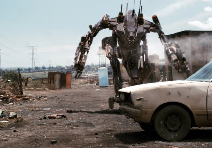 "District 9": Sequel ή spin-off;