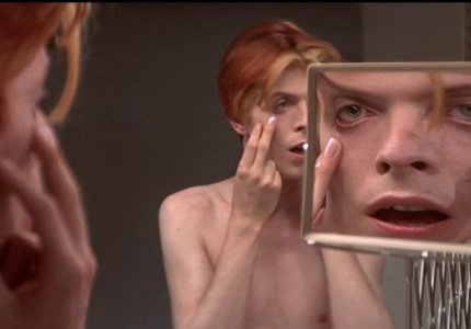 Το «The Man Who Fell To Earth» γίνεται τηλεοπτική σειρά