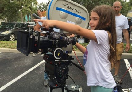 Η 8χρονη πρωταγωνίστρια Florida Project σκηνοθετεί την πρώτη της ταινία