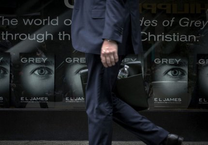 Οι «50 Αποχρώσεις του Γκρι» από την αντρική οπτική ξεπουλάνε επίσης!