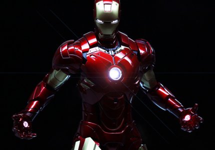 Ο Iron Man χρειάζεται την βοήθεια της αστυνομίας