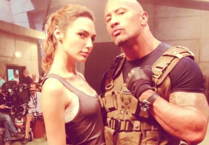 Όταν η Wonder Woman συνάντησε τον The Rock