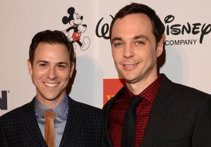 Ο «Sheldon» και ο σύντροφός του παντρεύτηκαν μετά από 14 χρόνια σχέσης