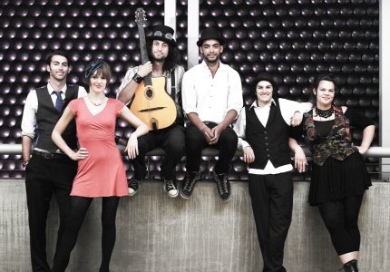 Τhe Εlectric Swing Circus