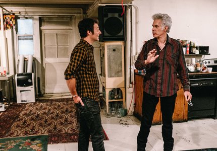 “Uncle Howard”: Στην αποθήκη με τον Τζιμ Τζάρμους