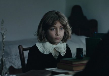 The childhood of a leader