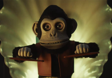 "The monkey": Ο σκηνοθέτης του Longlegs διασκευάζει Στίβεν Κινγκ