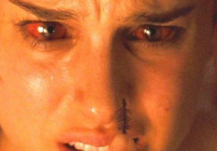 Διπλανός: Psycho μπαλαρίνα και ένα ποτήρι βότκα 